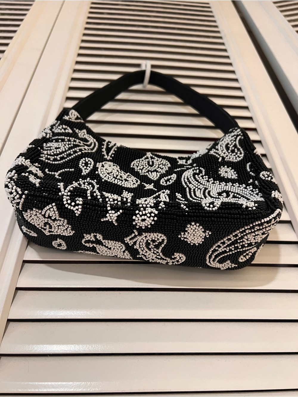 Brandon Blackwood Black & White Beaded Paisley Shoulder Bag - Picture 3 of 3